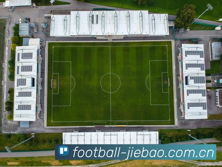 扫码下载 捷报比分 App